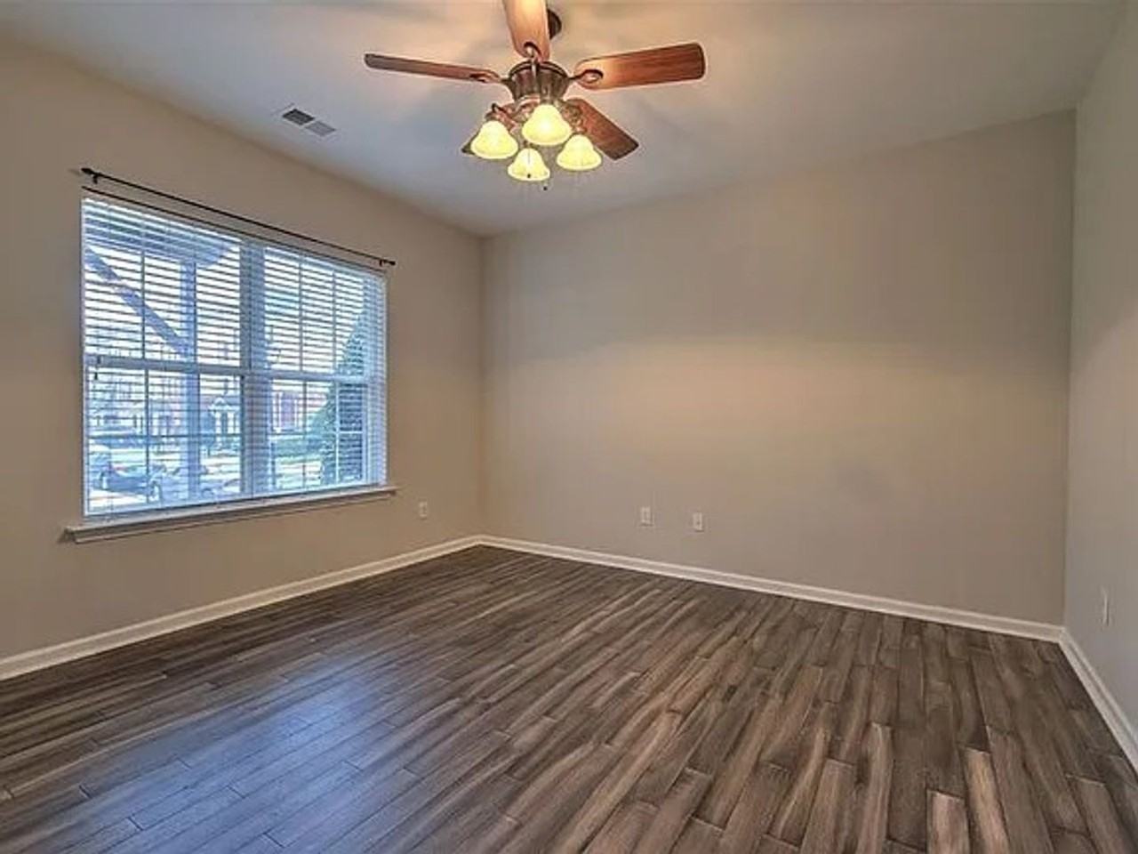 11 Annacey Pl - Photo 4 of 24