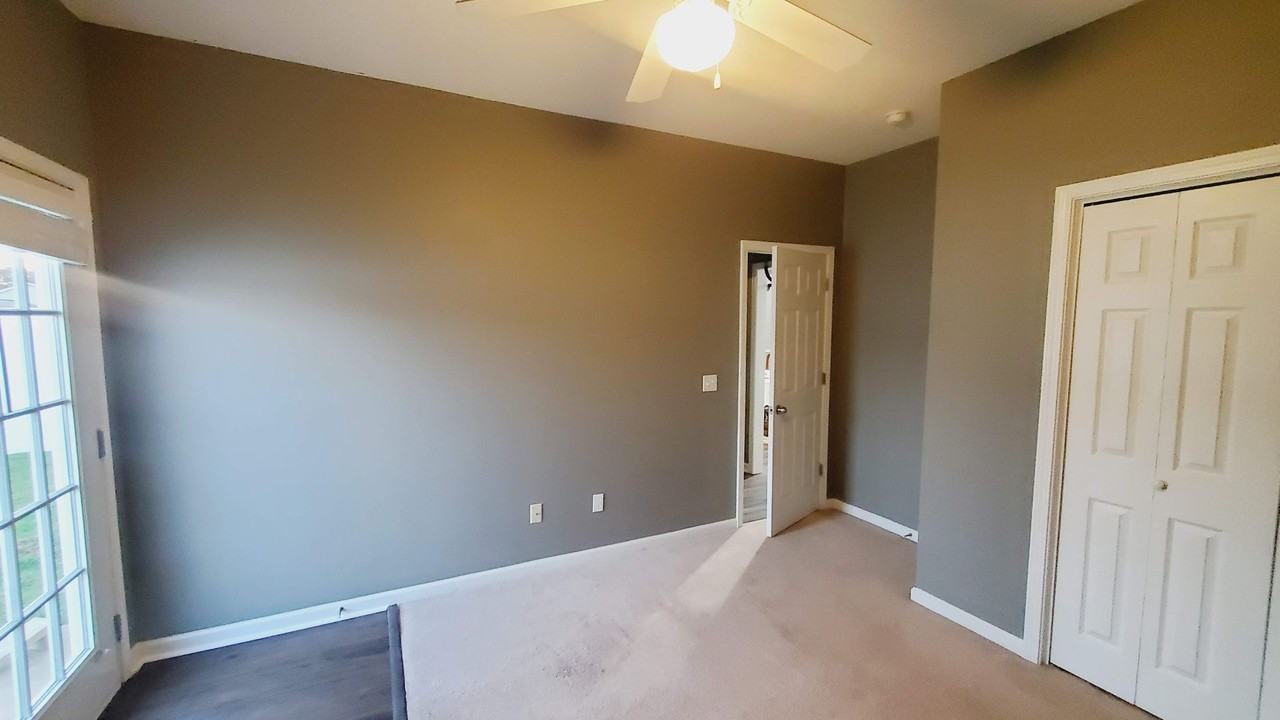 232 Wakefield Way - Photo 3 of 15