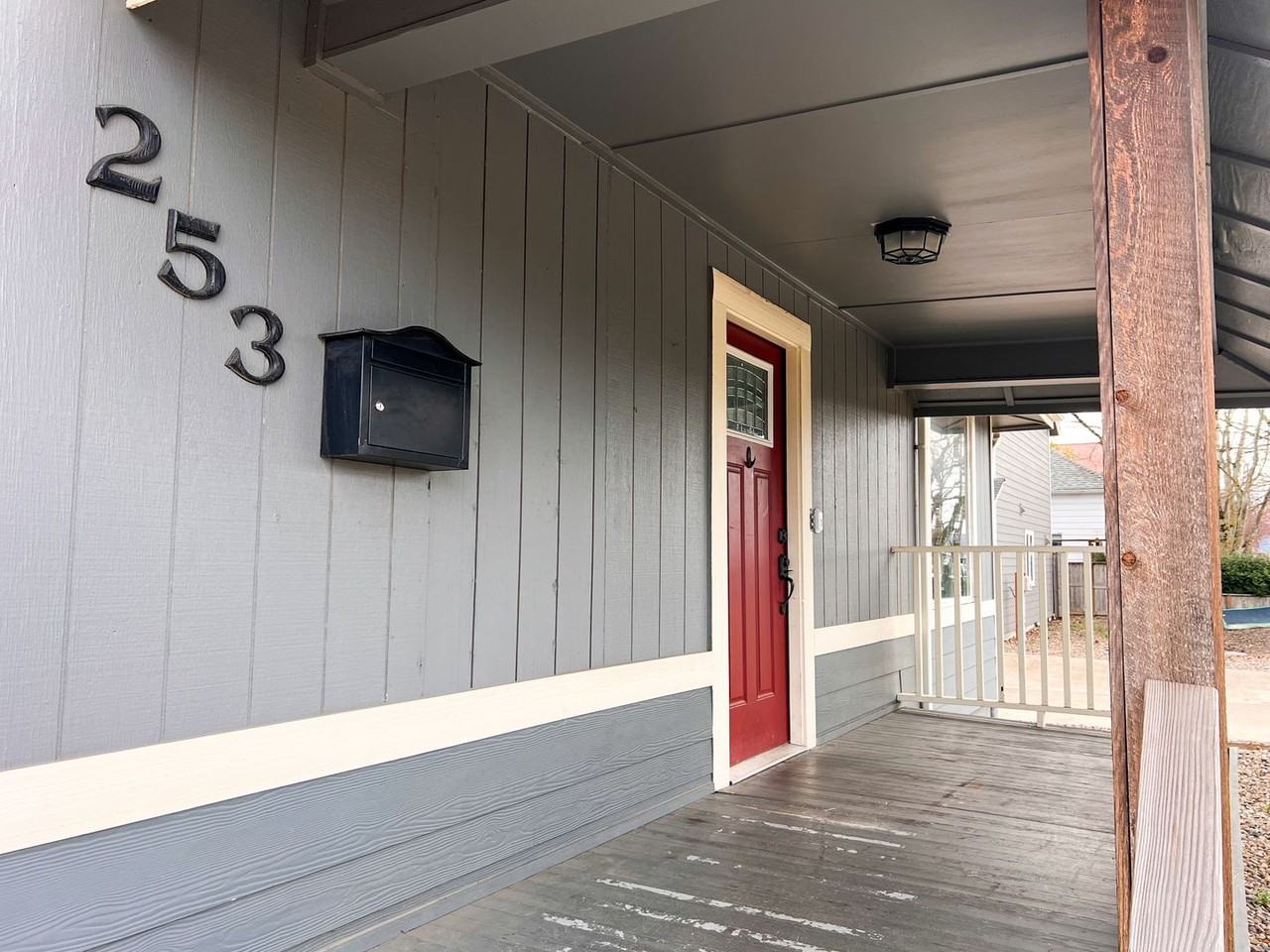 253 S 3rd St - Photo 3 of 34