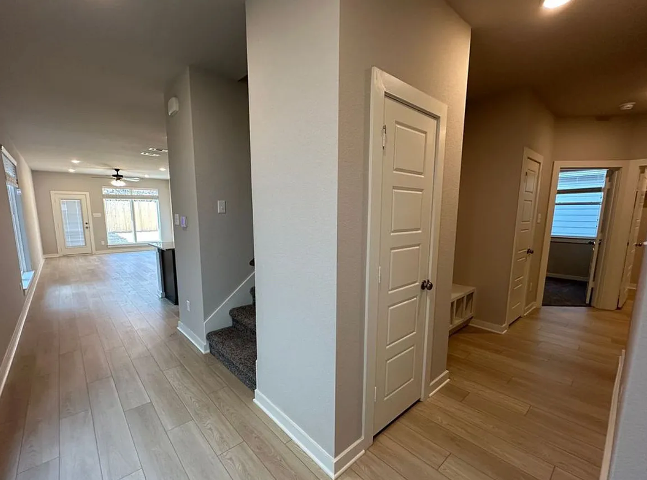 1209 Elise Ave - Photo 7 of 17