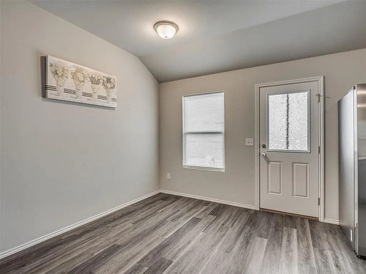 11609 Nw 95th St - Photo 4 of 40