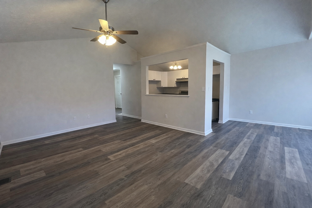 1310 1310 s 26th St - 1310 S 26th - Photo 4 of 10