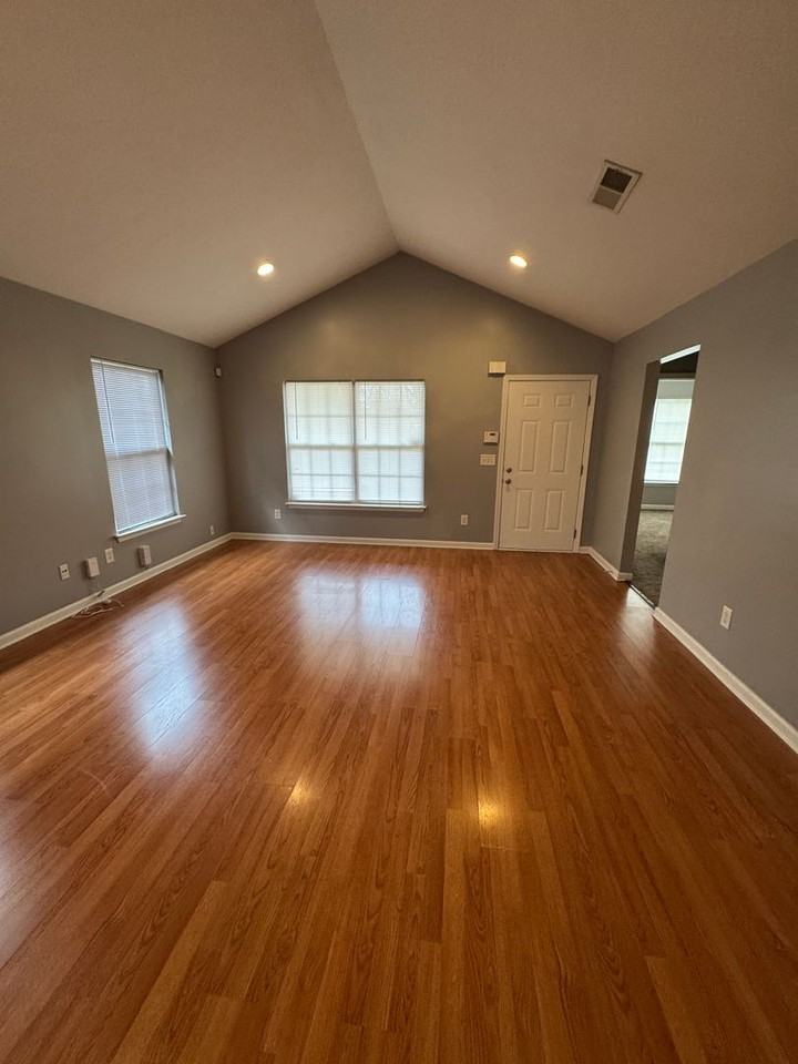 2116 14th Ave N - Photo 5 of 19