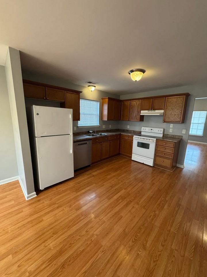 2116 14th Ave N - Photo 7 of 19