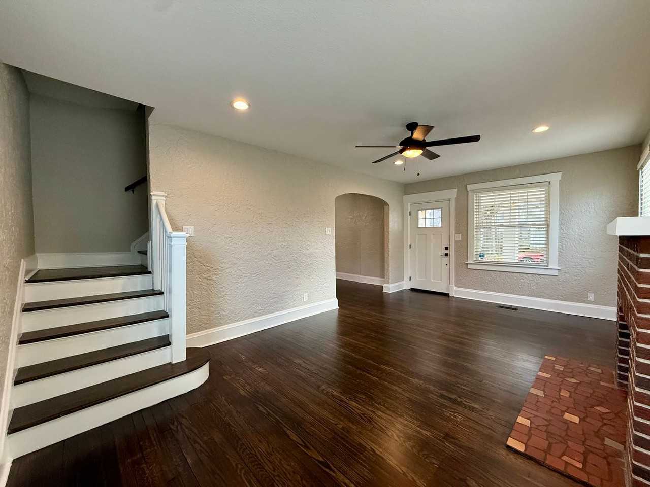 114 W Lorengo Ave - Photo 7 of 25