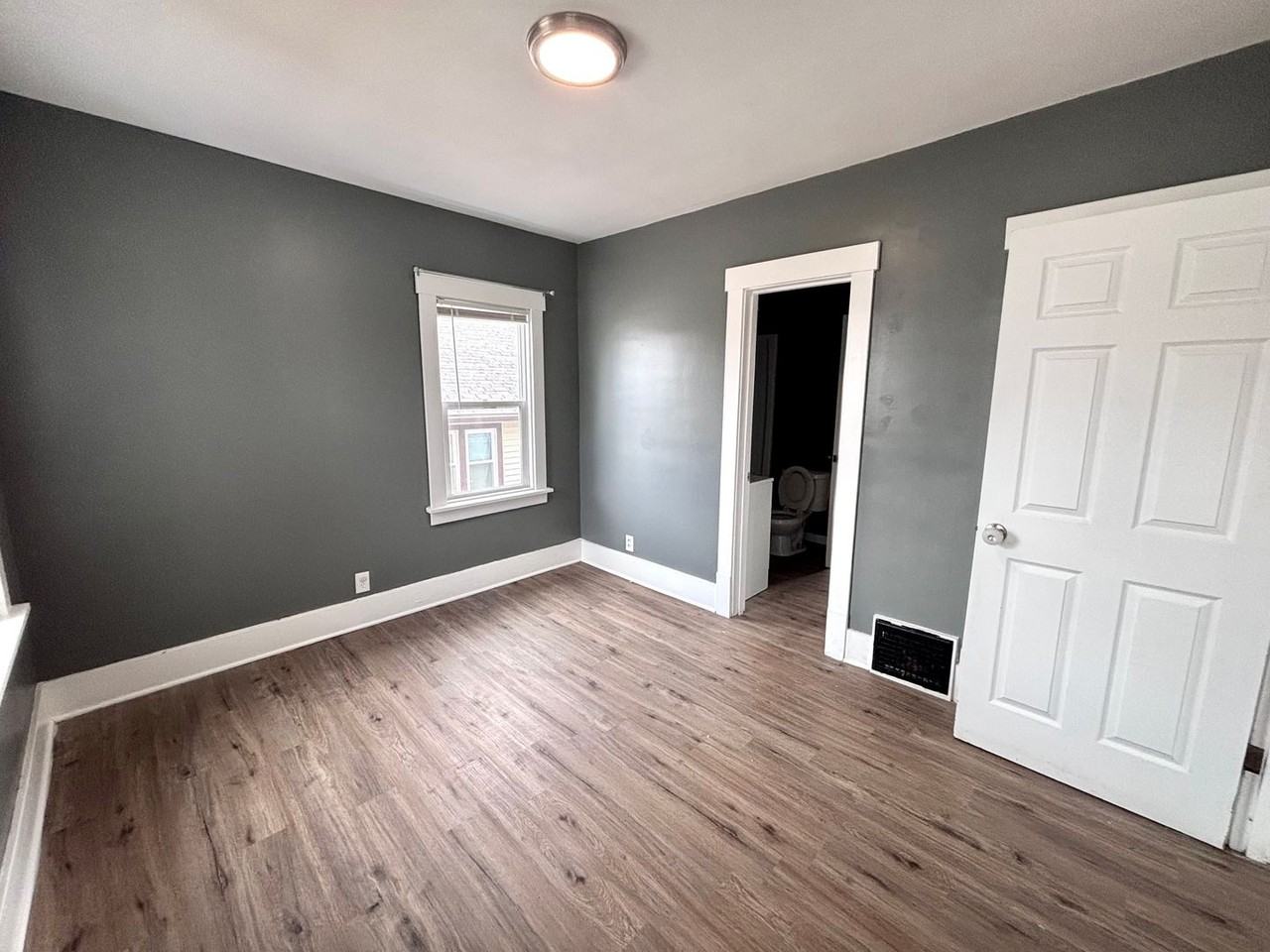 4307 Binney St - Photo 4 of 16