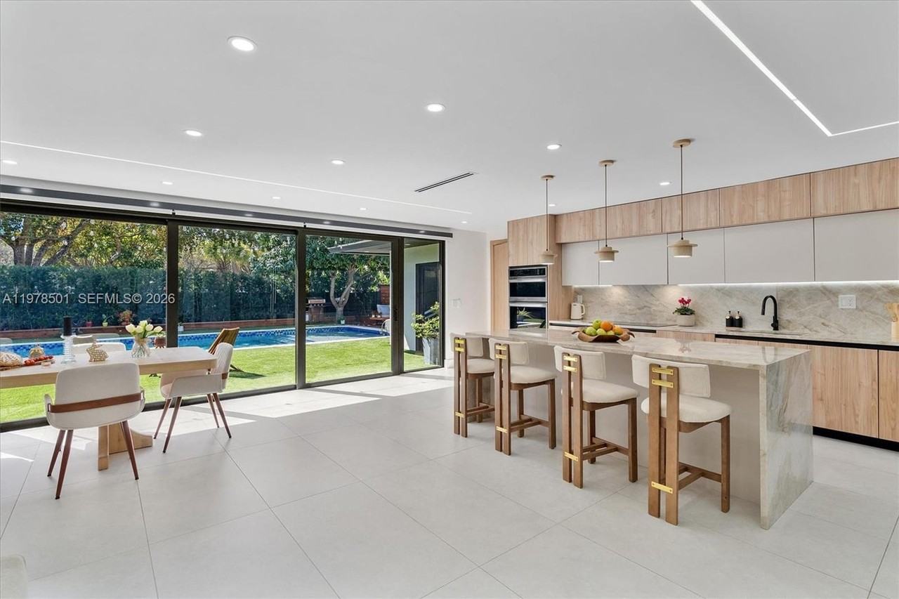 4000 4000 N Circle Drive 0 - Photo 2 of 18