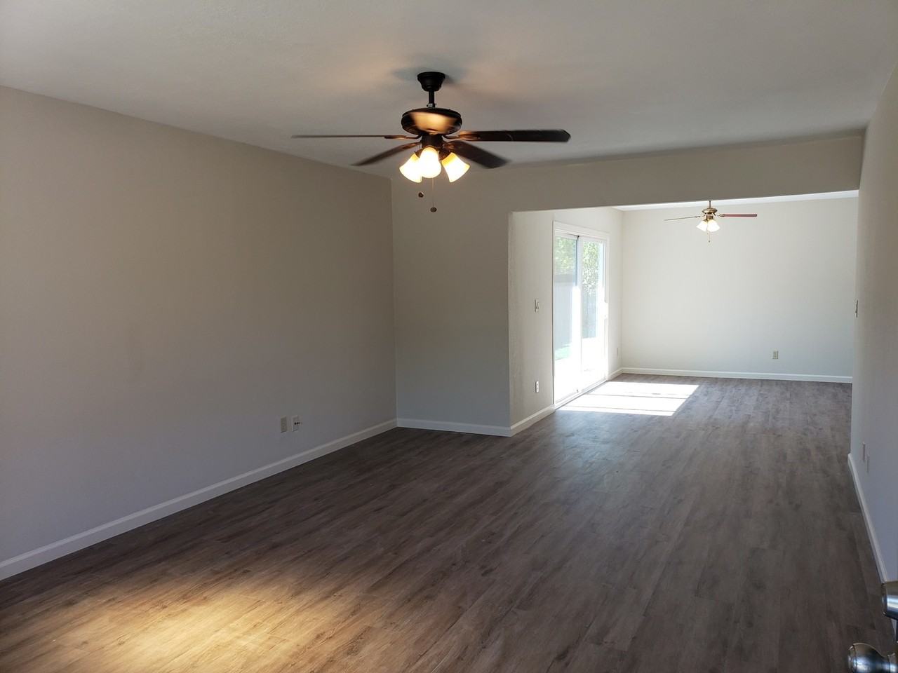 2411 Cottage Dr - Photo 3 of 26