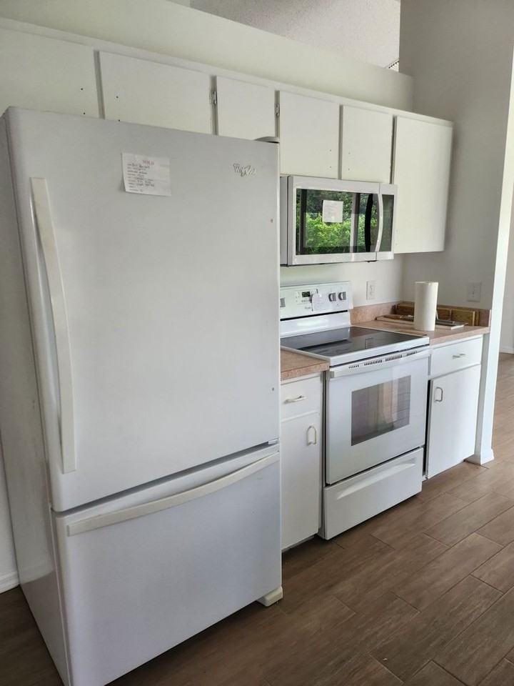 486 Harvey Ave Ne - Photo 4 of 10