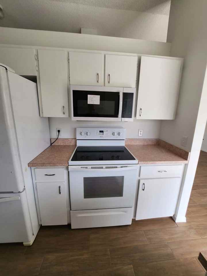 486 Harvey Ave Ne - Photo 5 of 10