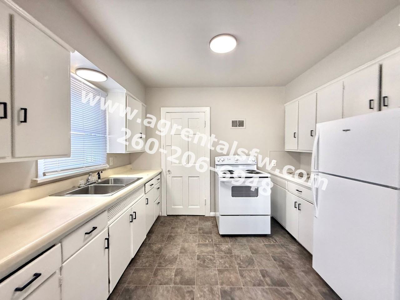 718 E Rudisill Blvd - Photo 7 of 15