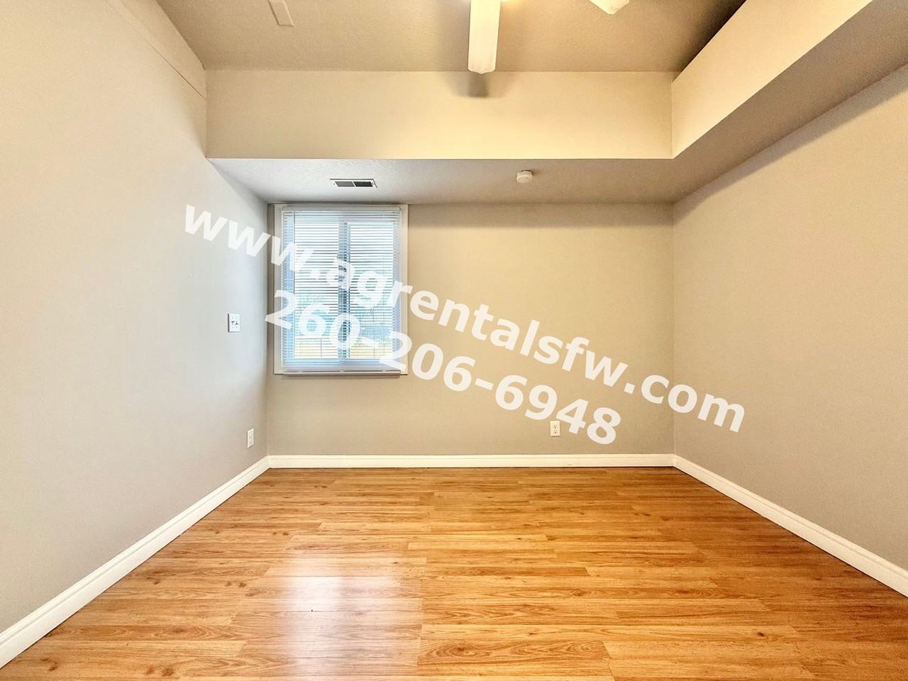 230 Dunbar Ln - Photo 4 of 17