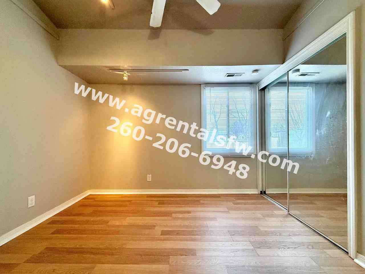 230 Dunbar Ln - Photo 6 of 17