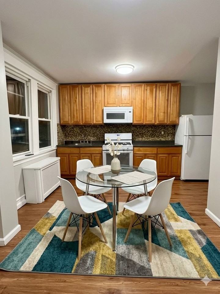 6521 N 20th St - Photo 4 of 9