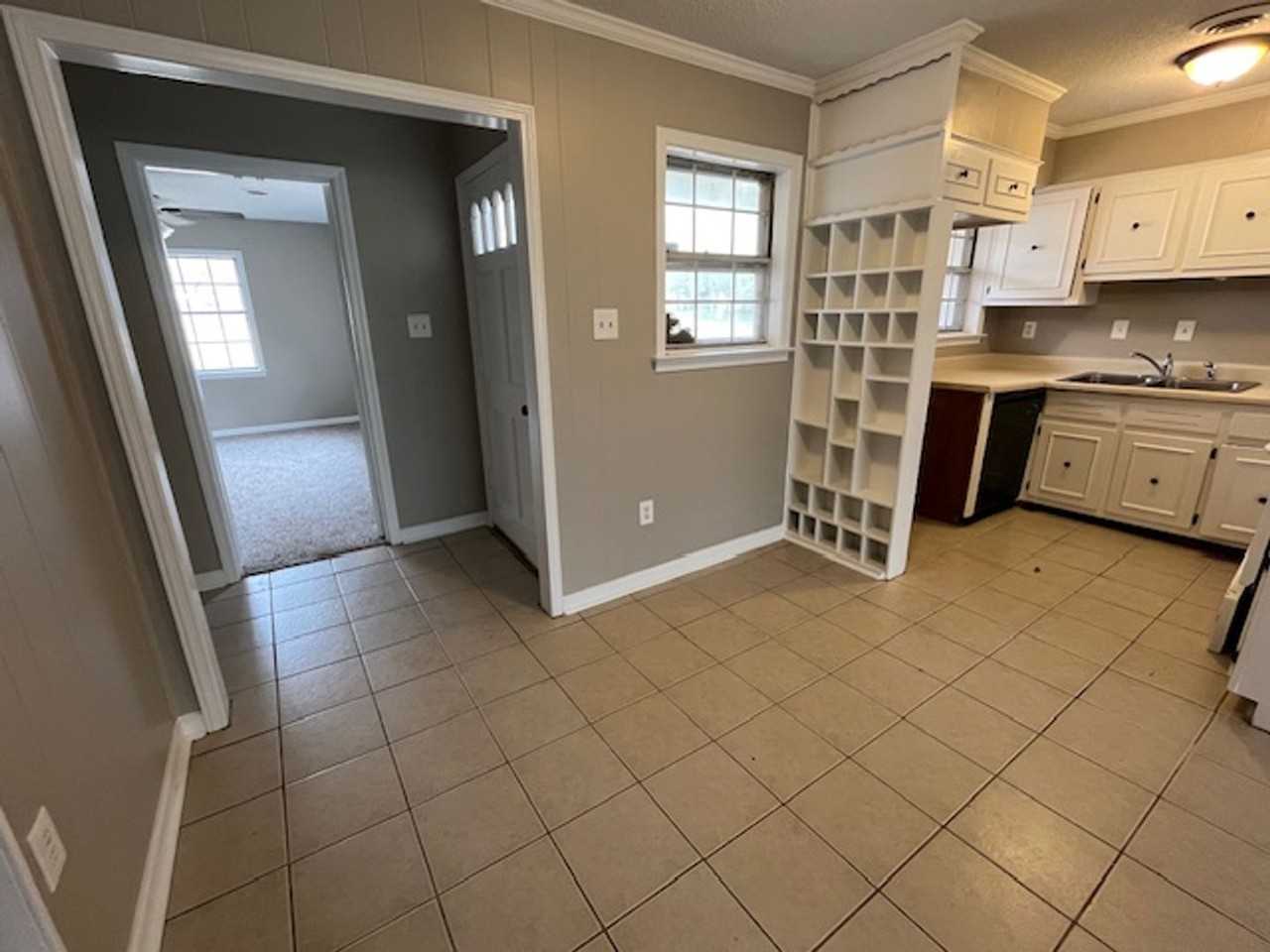 5735 Choctaw Dr - Photo 3 of 12