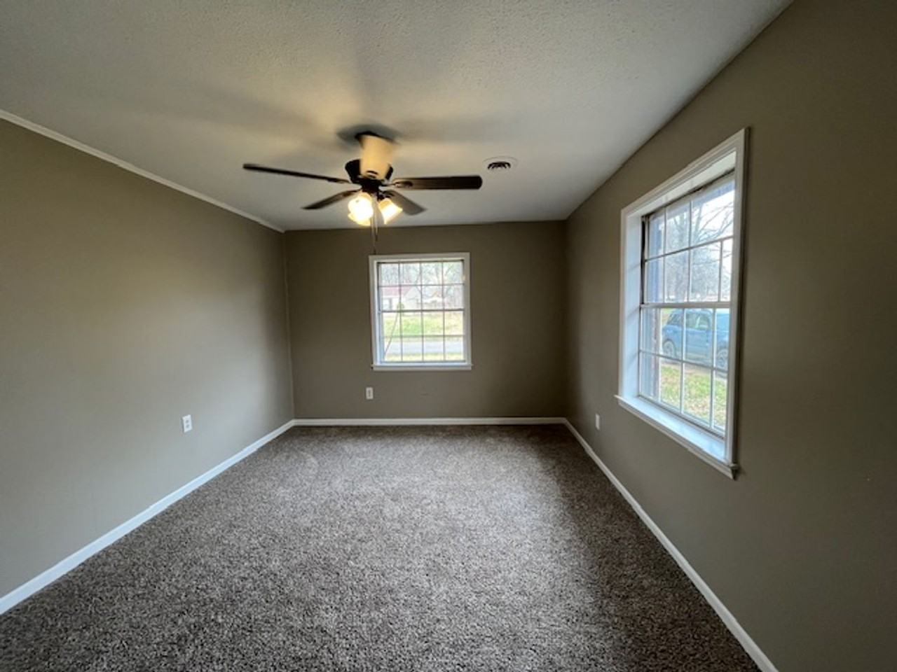 5735 Choctaw Dr - Photo 6 of 12