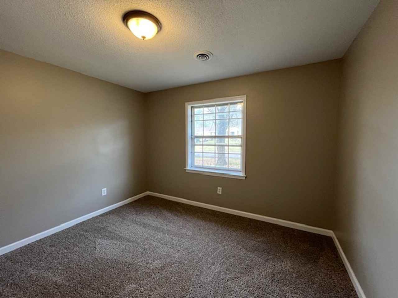 5735 Choctaw Dr - Photo 7 of 12