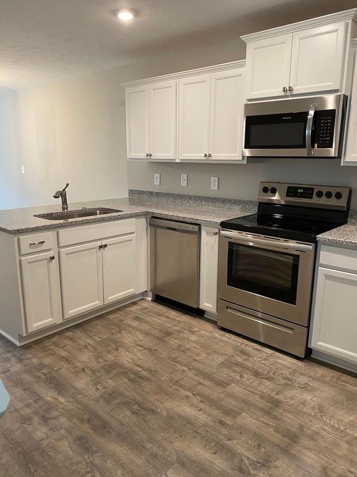 3238 Clemons Cir - Photo 7 of 23