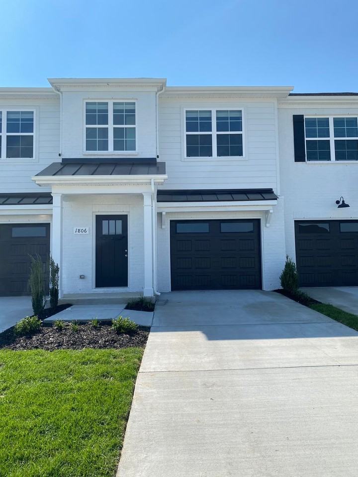 1806 Streamsong Dr - Photo 4 of 26