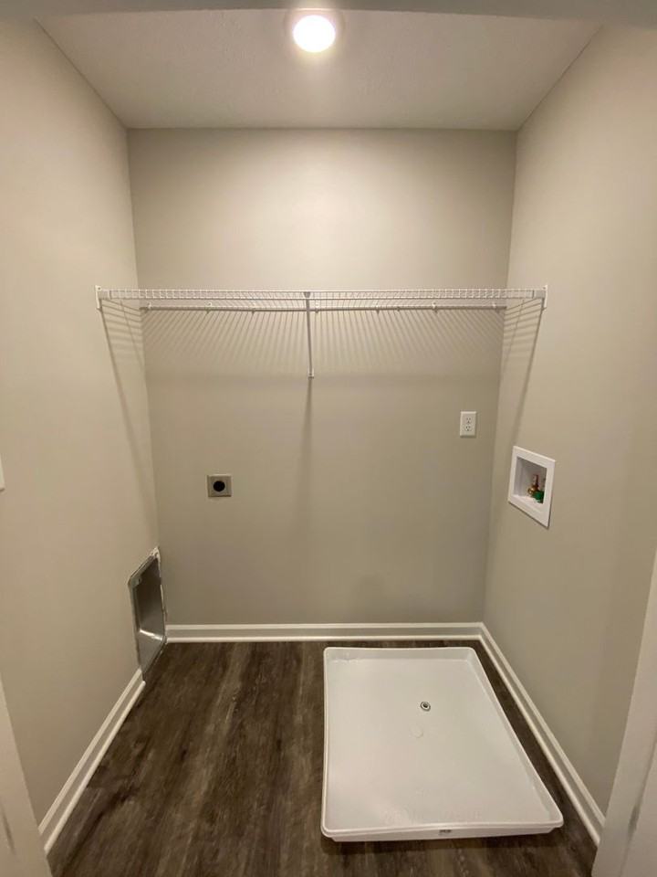 1806 Streamsong Dr - Photo 7 of 26