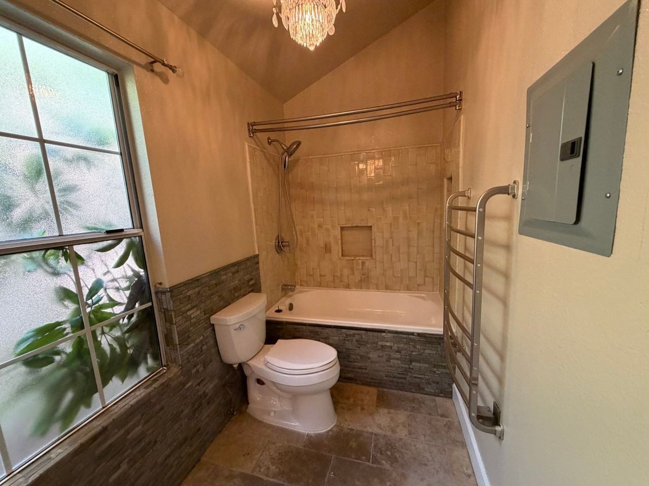 1642 Reed Ave #3 - Photo 4 of 23