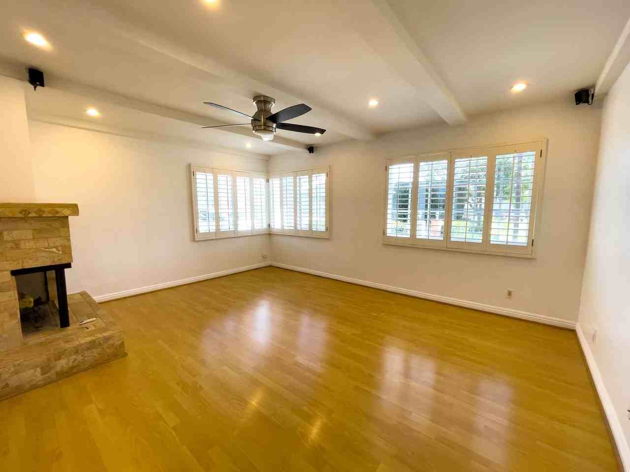 3443 Burritt Way - Photo 4 of 22