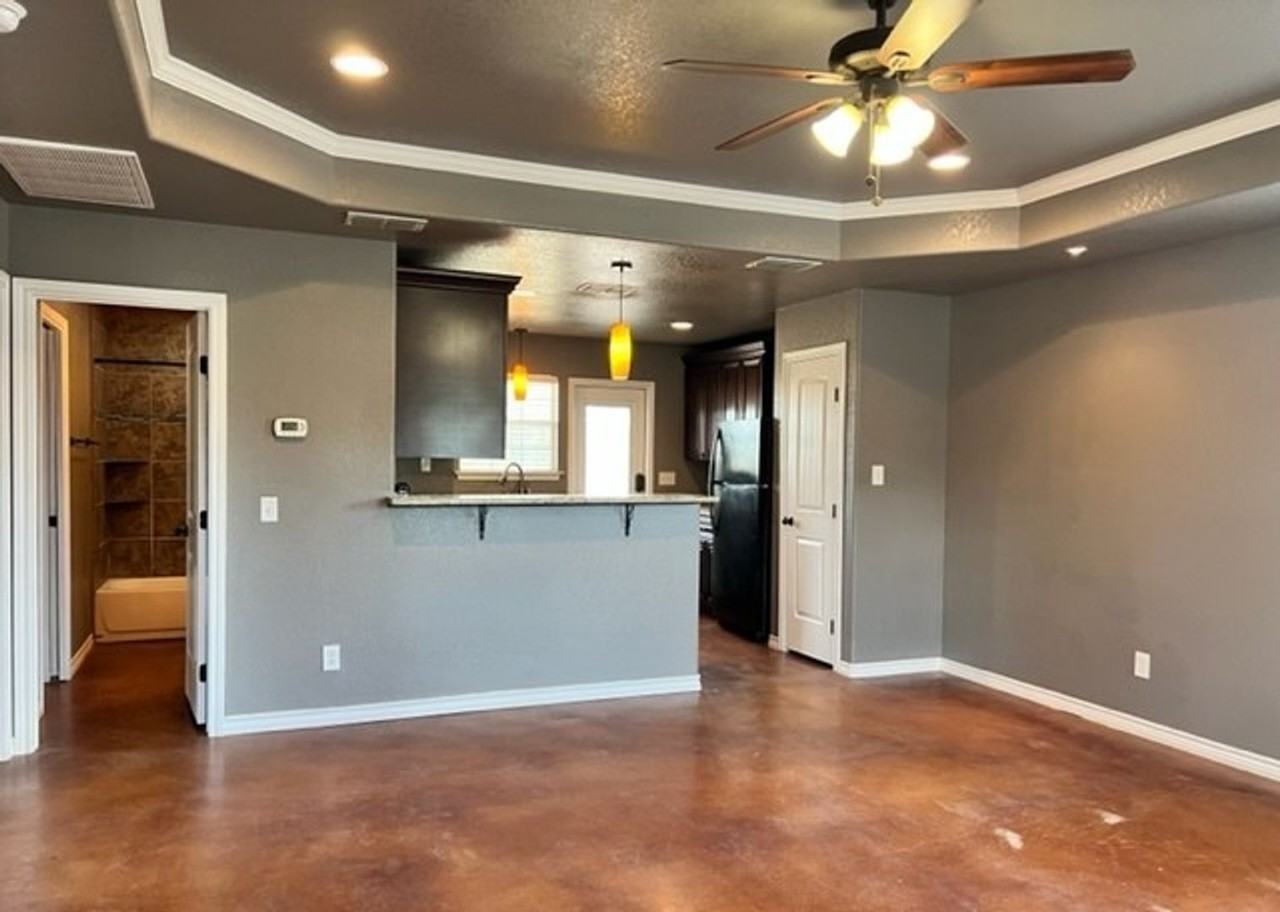 429 Quail Hollow Dr - Photo 6 of 19