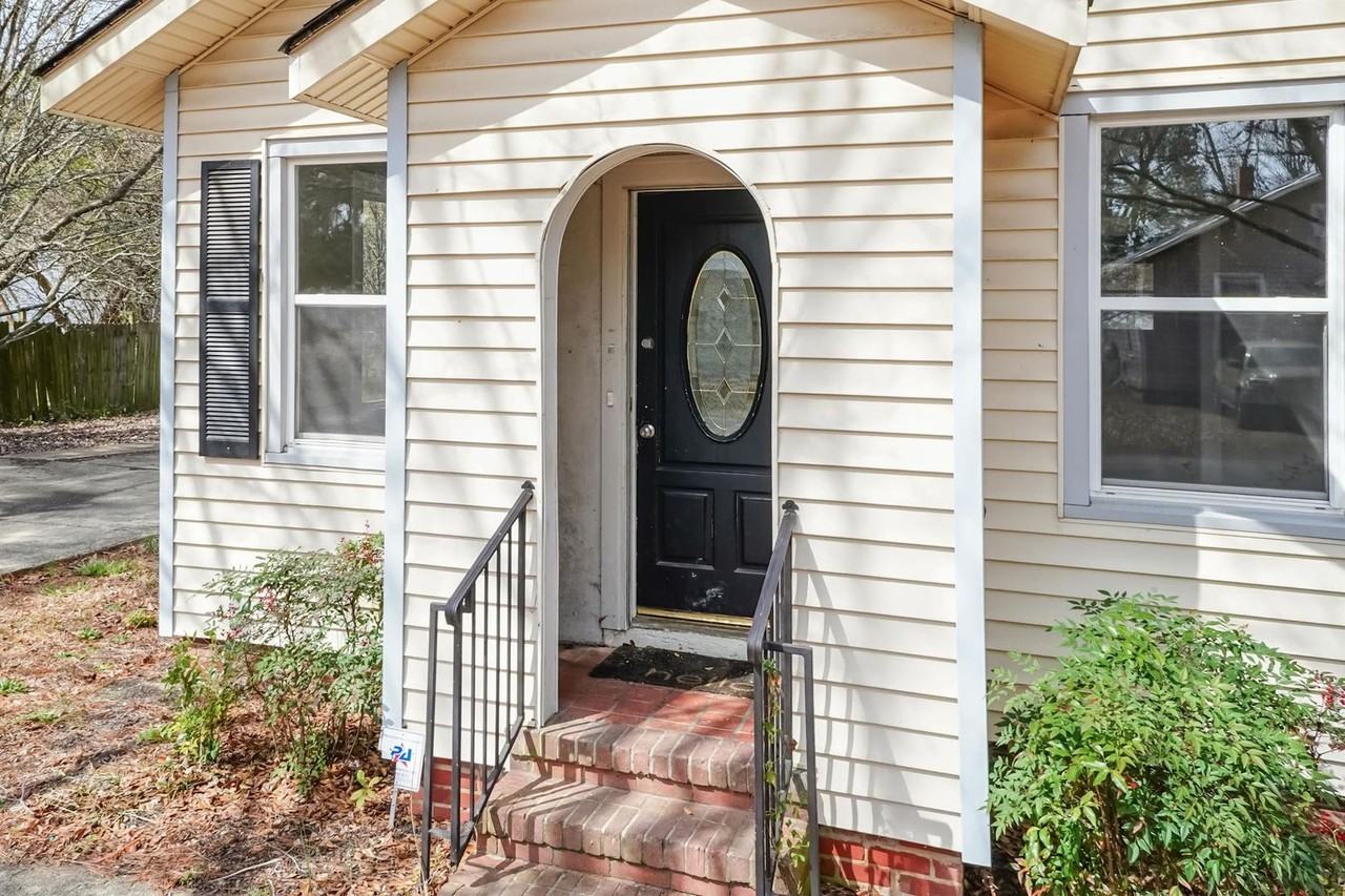 307 N Layton Ave - Photo 3 of 17