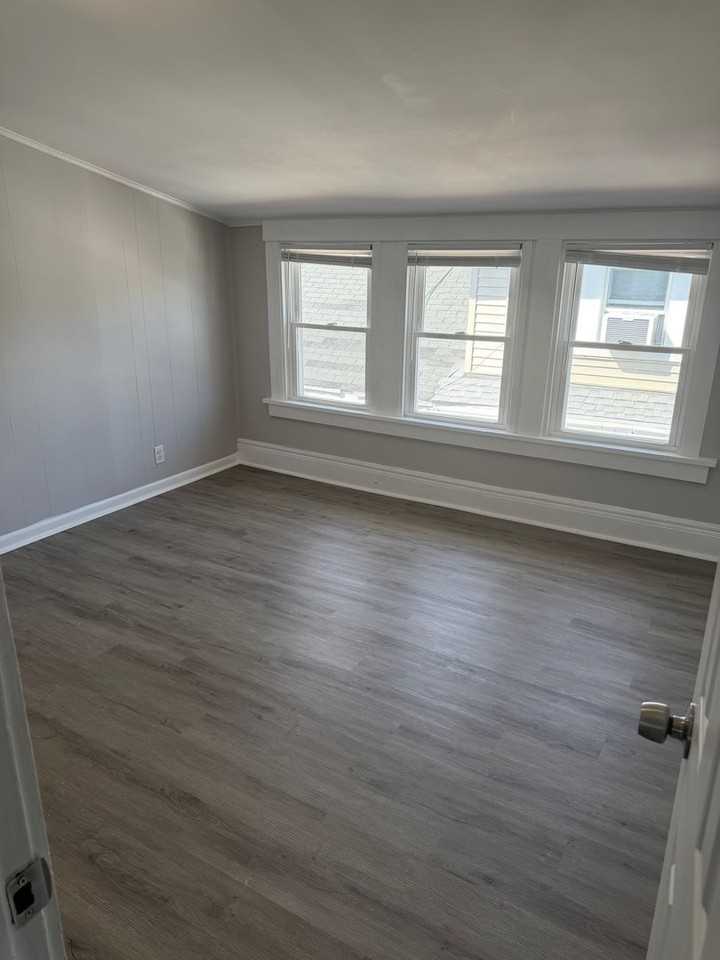 23 Brighton Ave - Photo 2 of 12