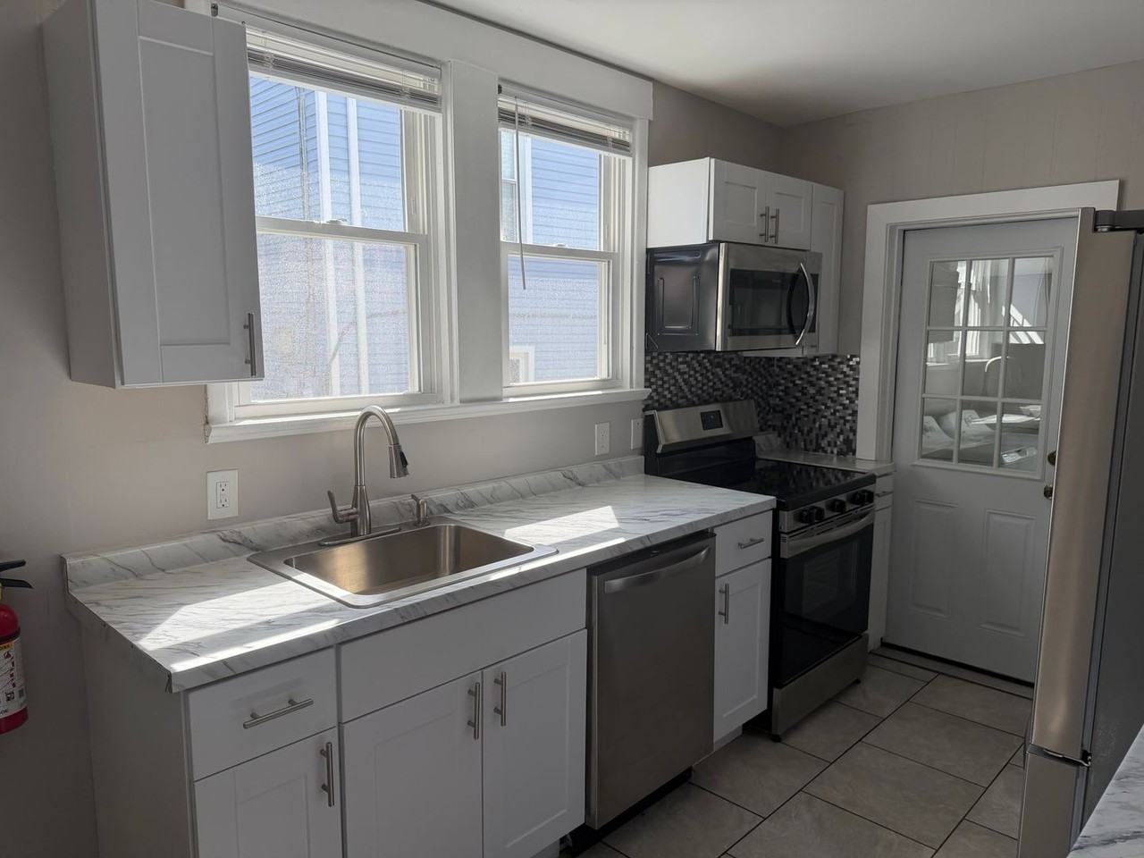 23 Brighton Ave - Photo 7 of 12