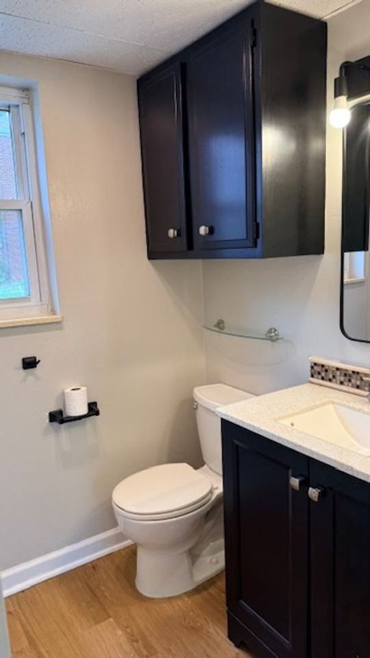 764 Lawrence Ave - Photo 6 of 7