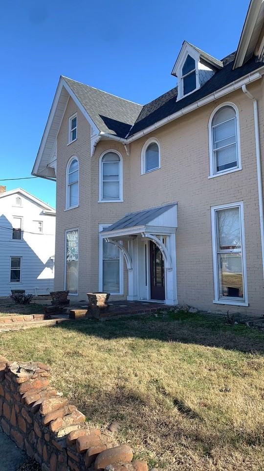 330 N High St #202 - Photo 3 of 13