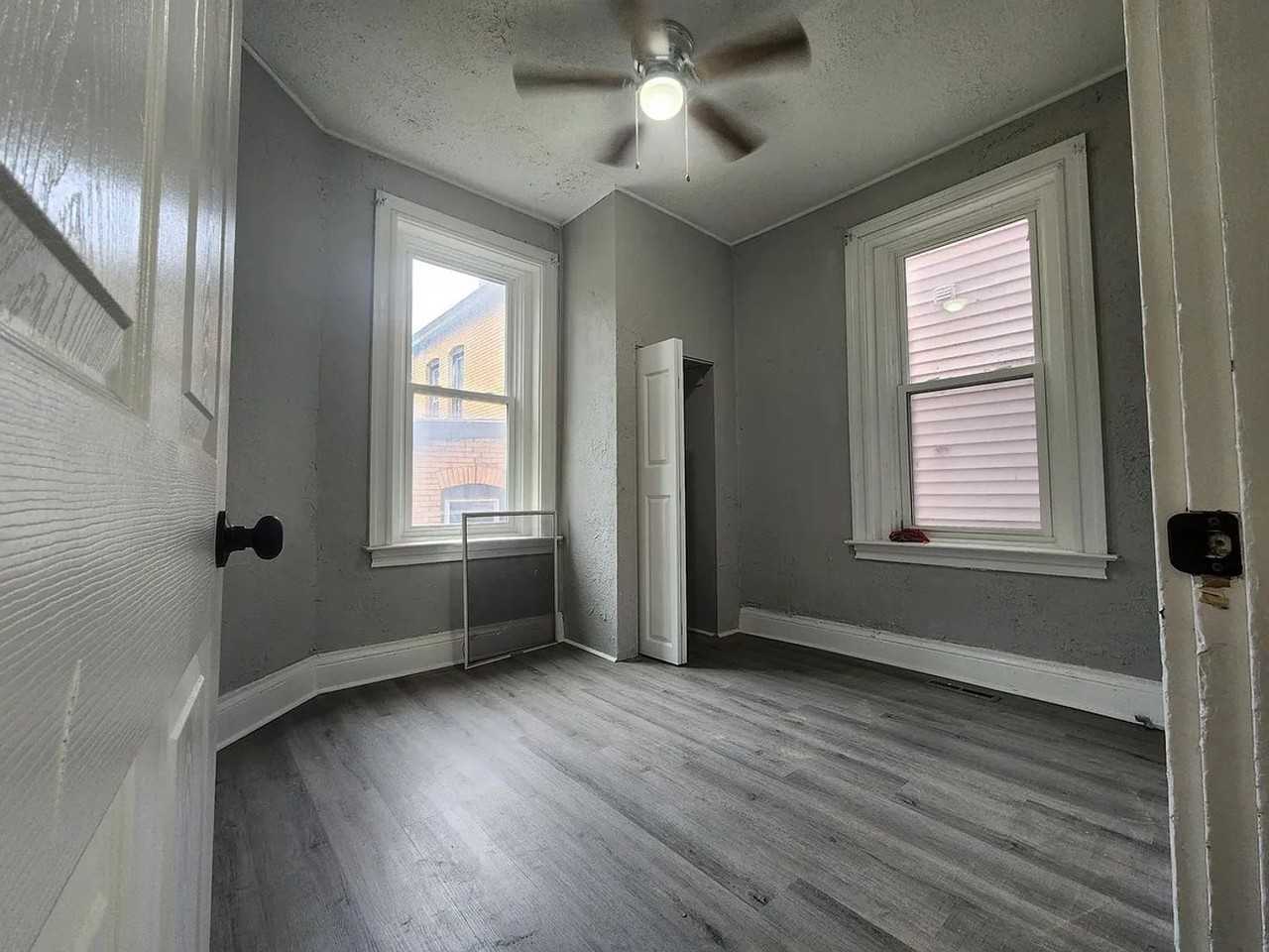 3458 Fleming Ave - Photo 3 of 14