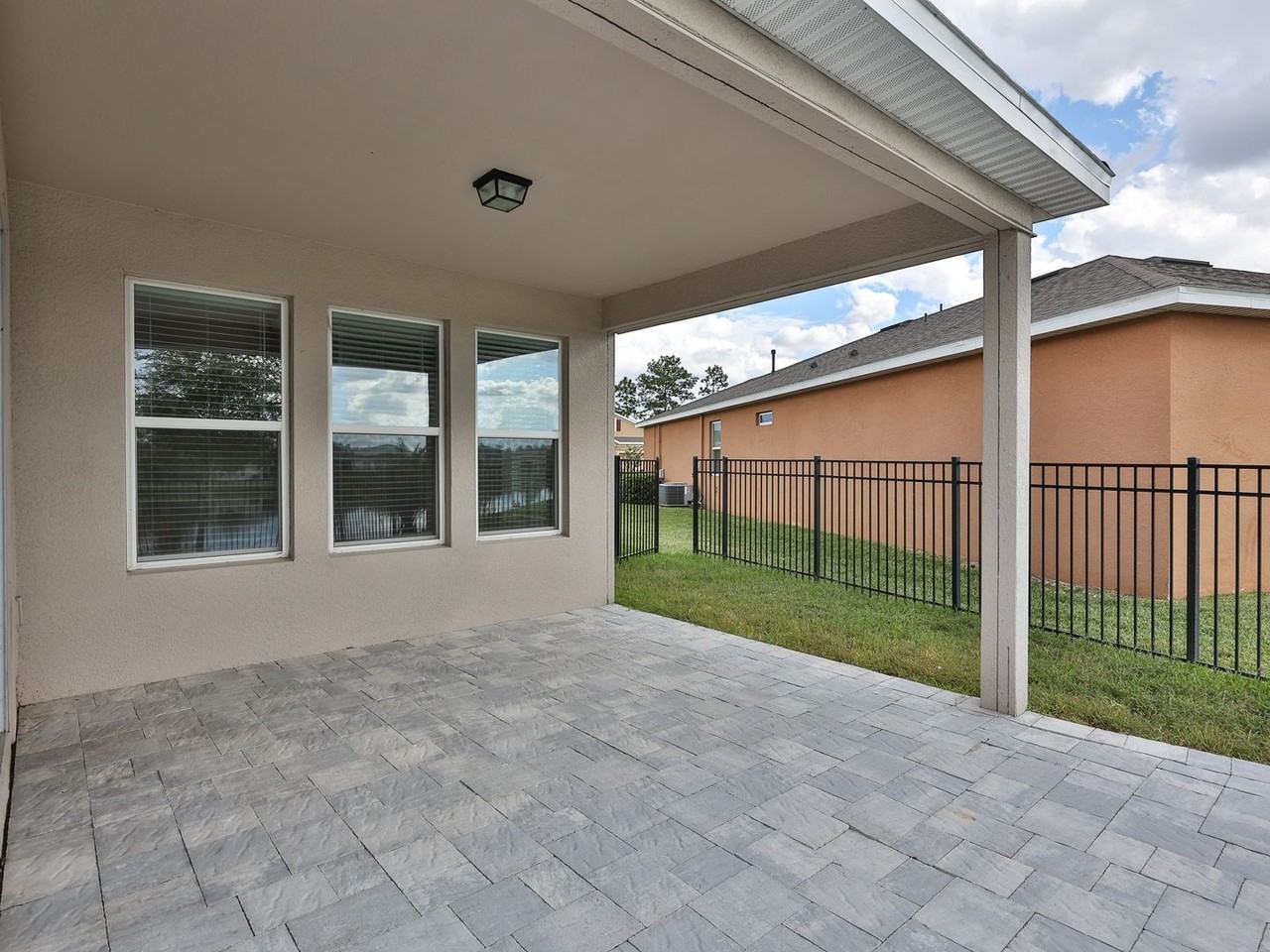 692 E Victoria Trails Blvd - Photo 6 of 50