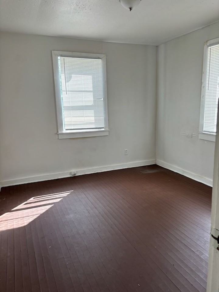 2016 Woodlawn St - Photo 3 of 7