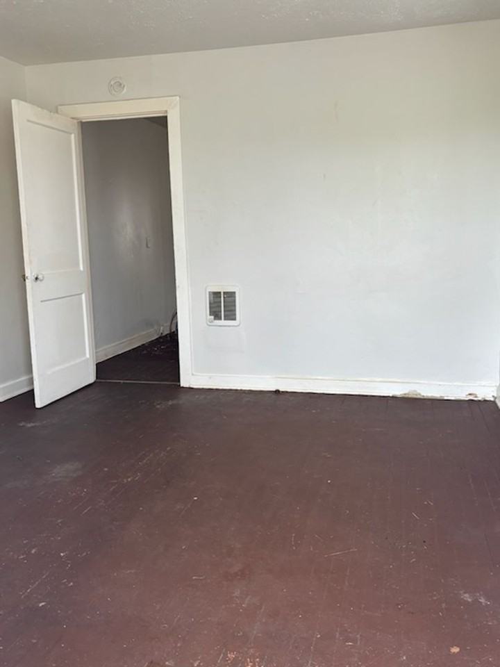 2016 Woodlawn St - Photo 6 of 7