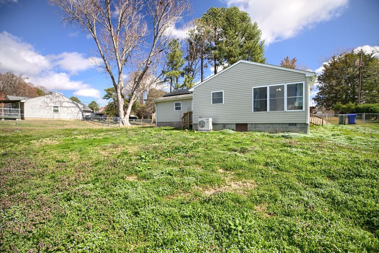 15 Arline Dr - Photo 4 of 33