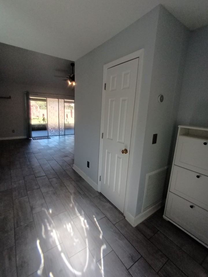 1025 Kelsey Ave - Photo 4 of 27