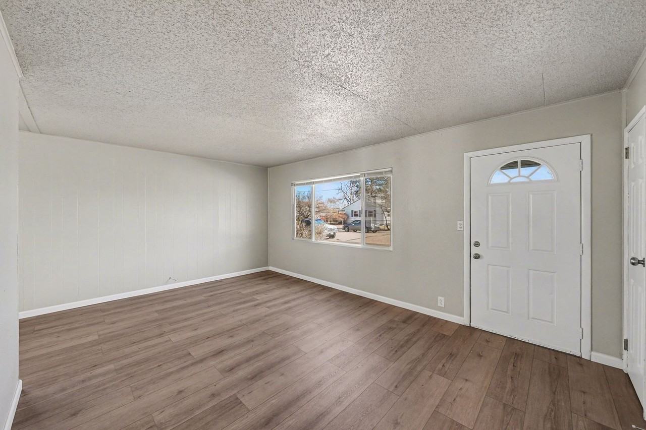 1208 Falcon Ave - Photo 6 of 22