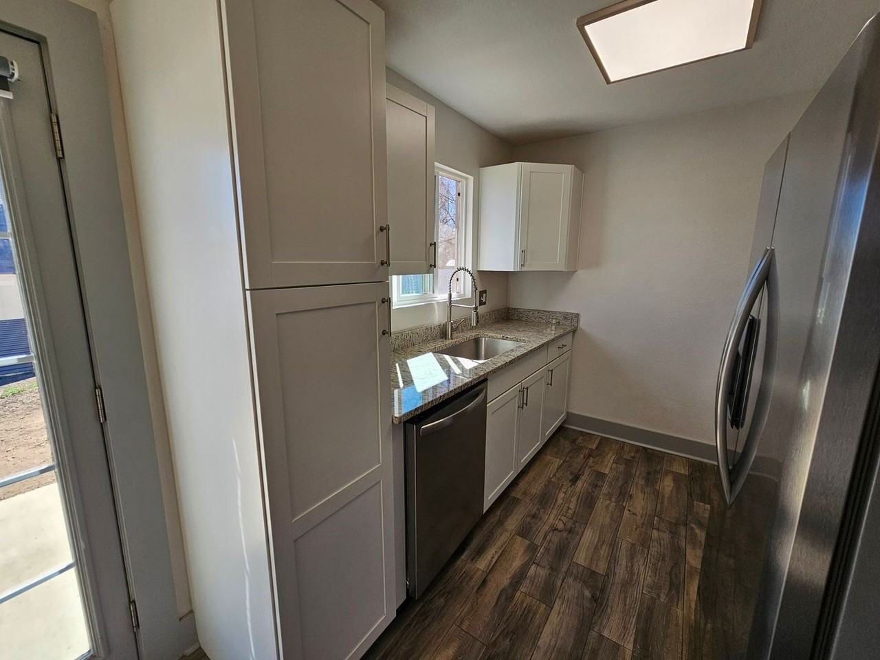 1723 Ascot Rd - Photo 2 of 30