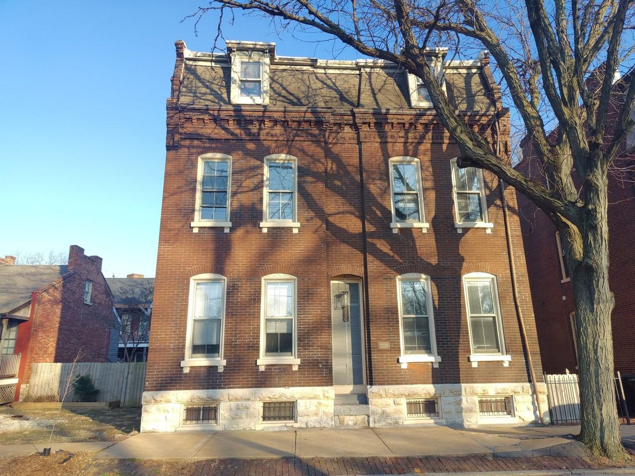 2220 S. 9TH ST - Photo 2 of 21