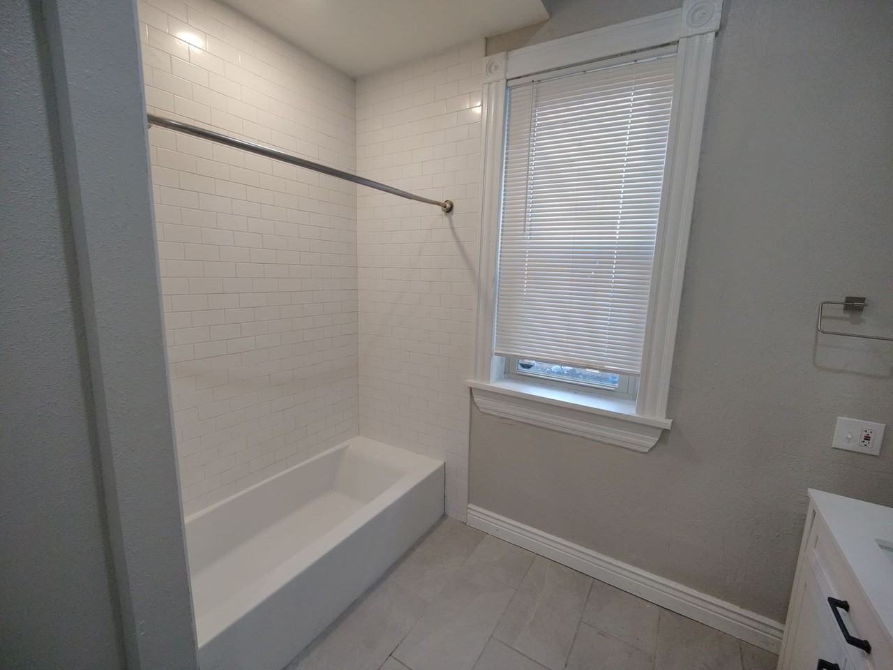 2220 S. 9TH ST - Photo 5 of 21