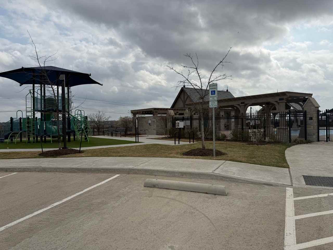 1121 Knightsbridge Rd - Photo 4 of 9