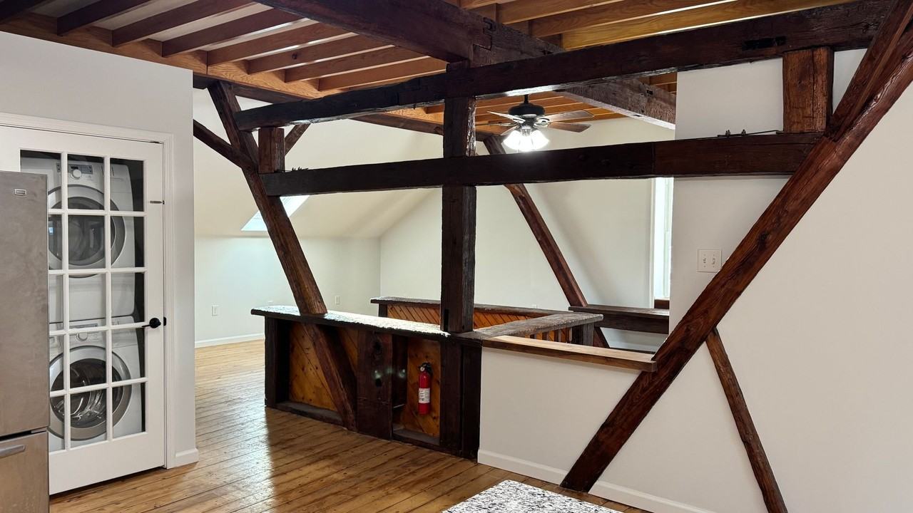 1327 Kepler Rd - Photo 5 of 15