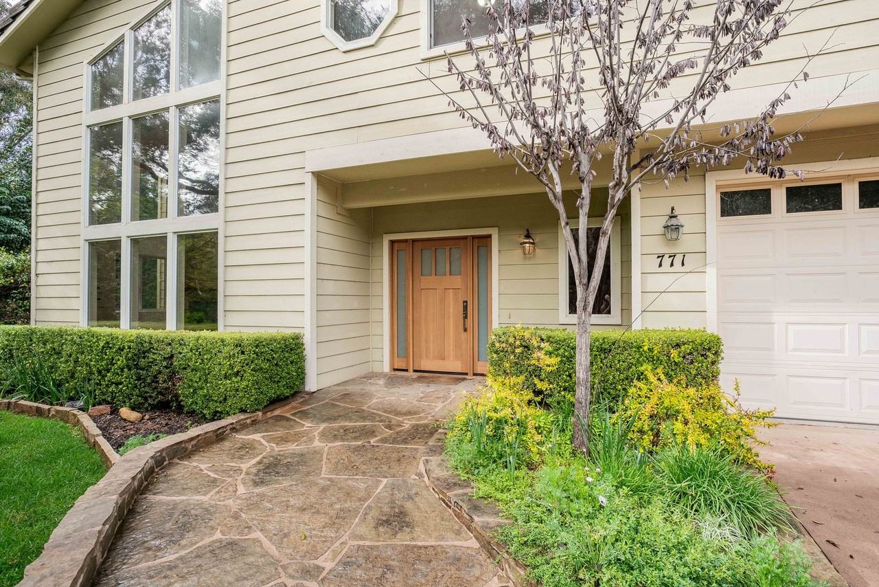 771 Fredensborg Canyon Rd - Photo 2 of 19