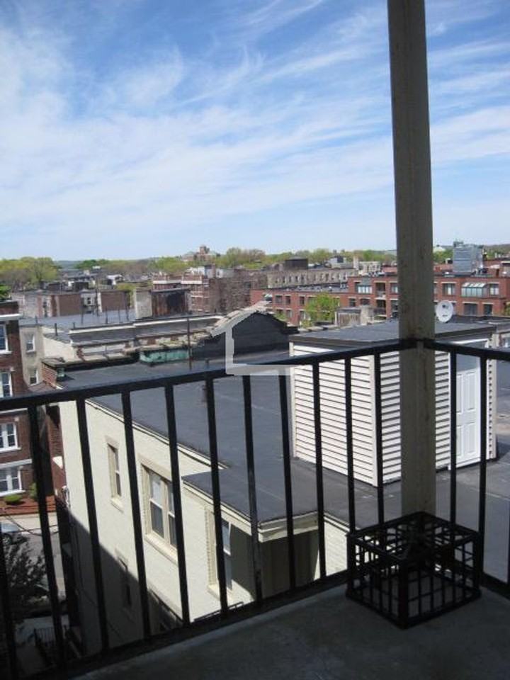 264 Kelton St #10 - Photo 7 of 10