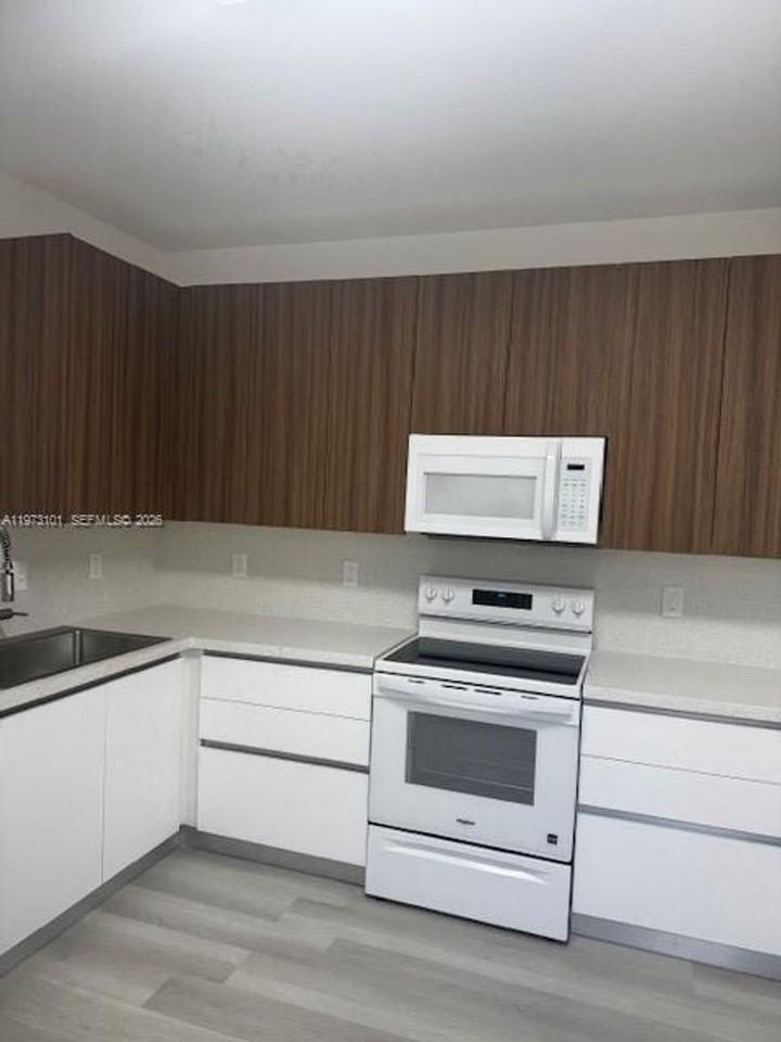 2179 Hacienda Ter - Photo 3 of 16