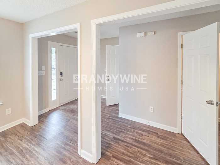 6202 Hickory Lane Cir - Photo 3 of 20