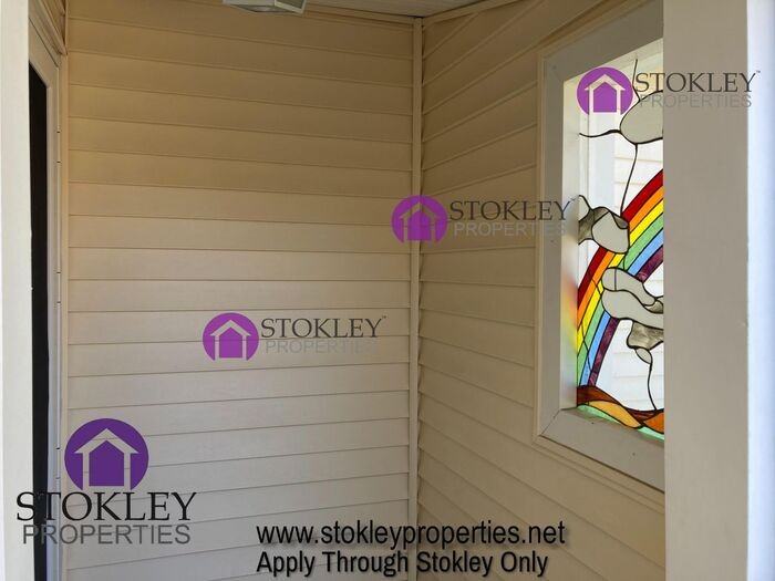 2438 Upland Dr - Photo 4 of 31