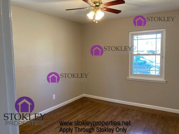 2438 Upland Dr - Photo 6 of 31